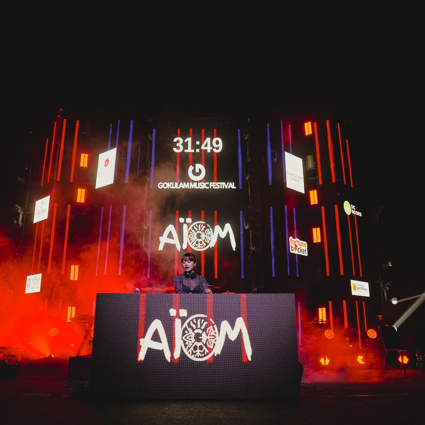 DJ AIOM at Galleria Music Festival