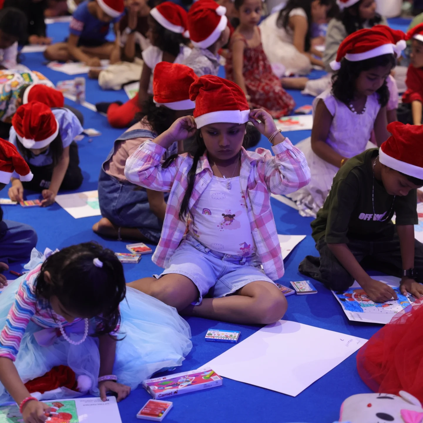 Kids at Color-the-Santa Christmas event