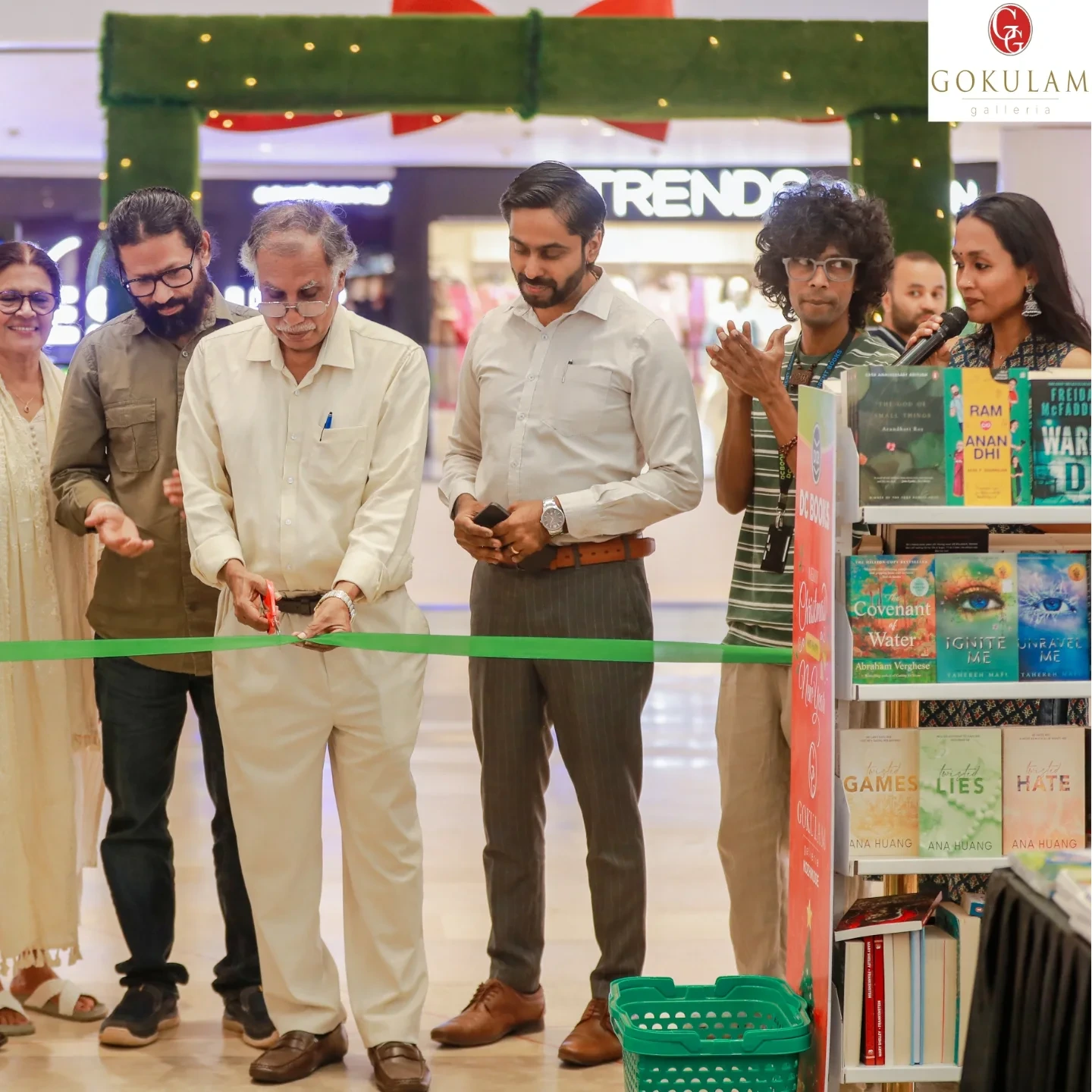 Trends store launch — ribbon cutting